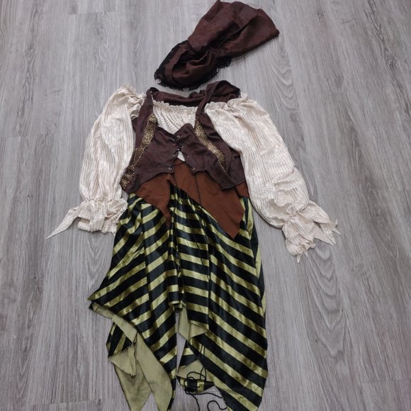 Halloween costumes - Picture 4 of 4